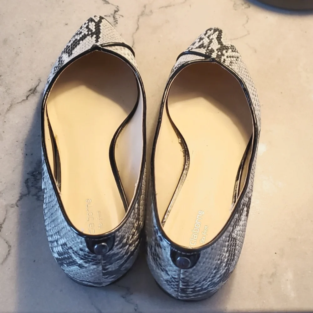 Liz Claiborne Ballet Flats - Picture 1 of 2